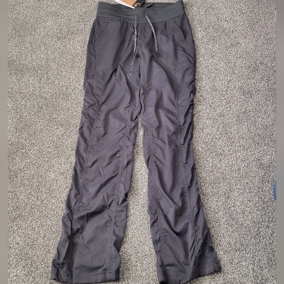 NWT! TNF Aphrodite 2.0 Asphalt Gray Pants - Picture 9 of 9
